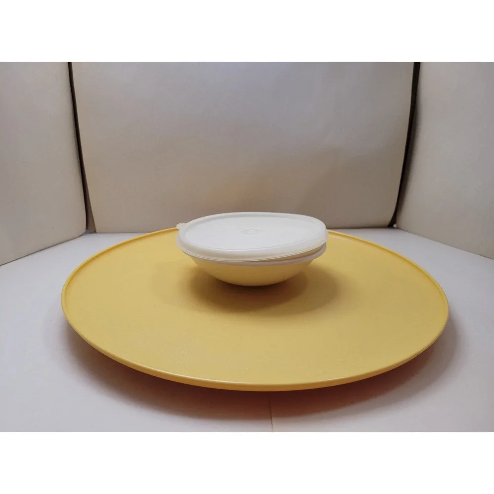 Vintage Tupperware Chip Dip-N-Serve Tray Round Vegetable Appetizer #492 Tan